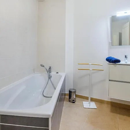 Prázdninový dům 3 Bedroom Gorgeous In Cherbourg-en-Cotentin