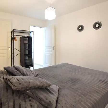 Prázdninový dům 3 Bedroom Gorgeous In Cherbourg-en-Cotentin