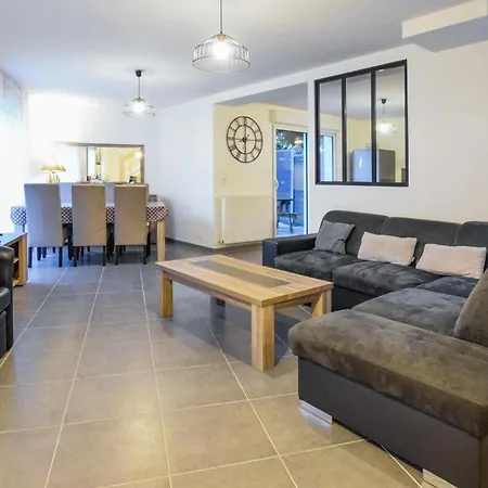 3 Bedroom Gorgeous In * Cherbourg-en-Cotentin